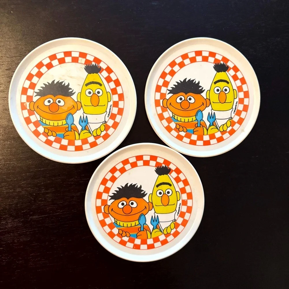 MUPPETS INC SESAME STREET VINTAGE Bert Ernie Plastic Pretend Play Mini Plates